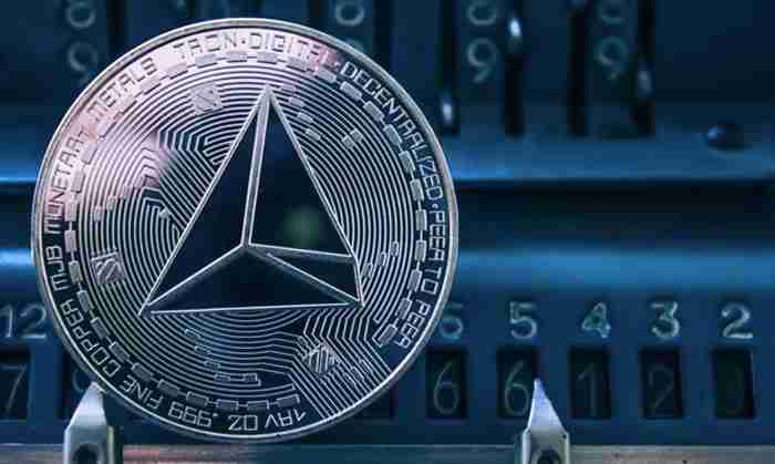 SOL和ETH哪个币更有潜力?哪个好?